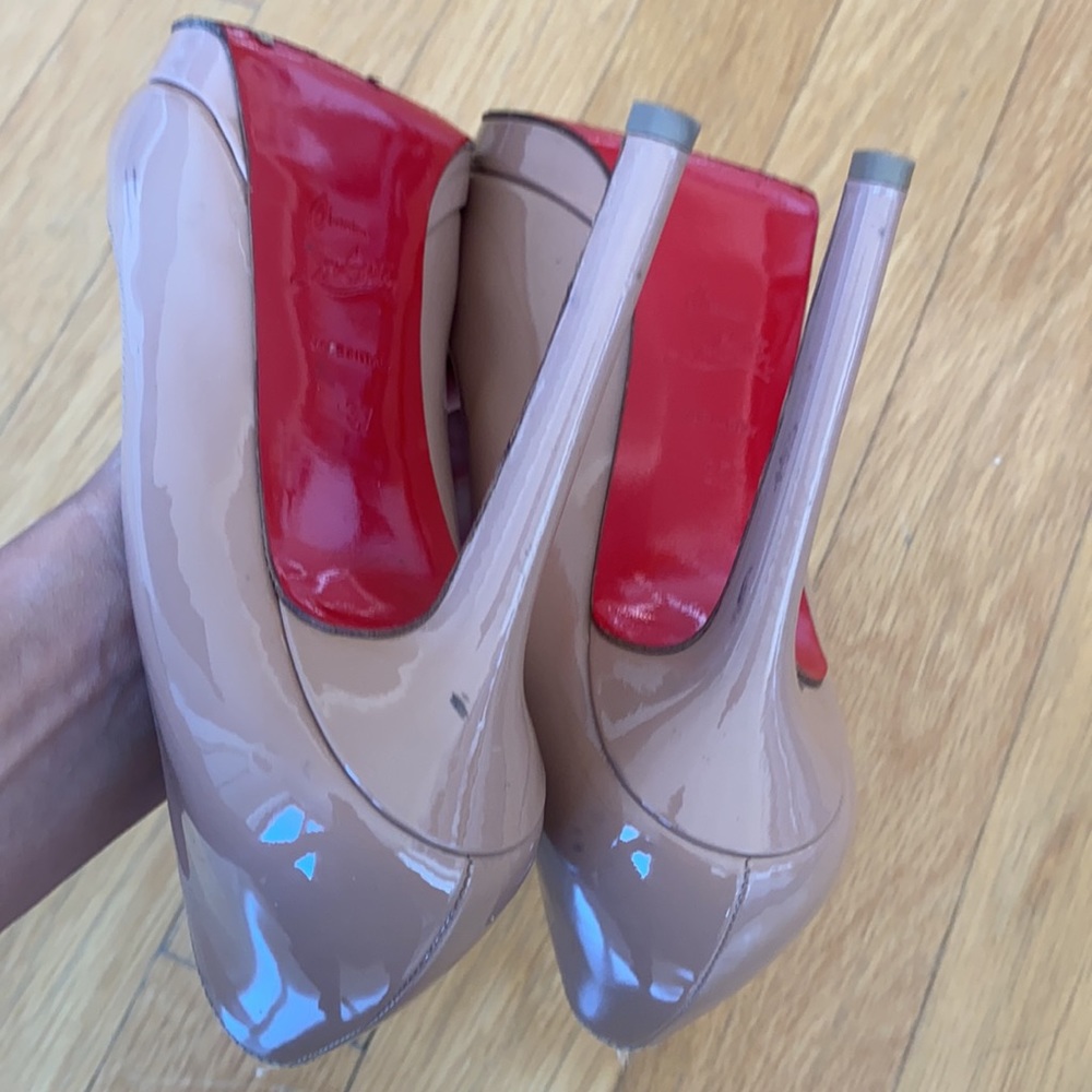 Christian Louboutin Pigalle 100 Patent Leather Platform Pumps